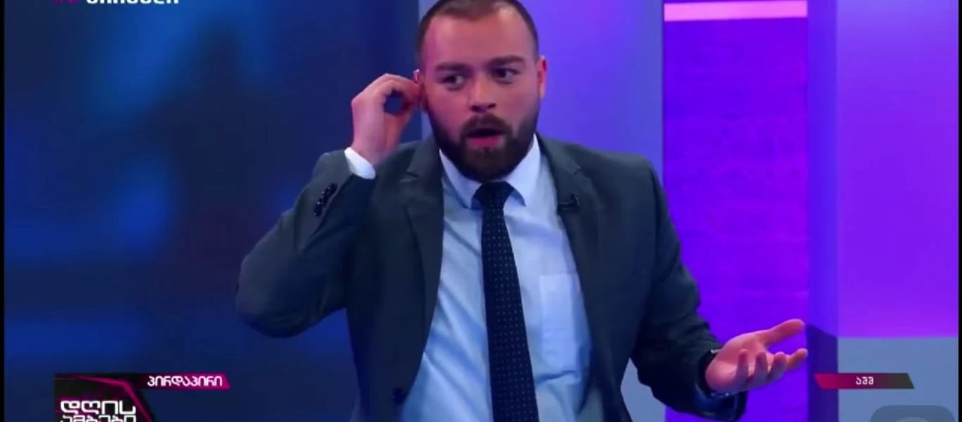 Δώστε του βραβείο ψυχραιμίας: Παρουσιαστής μένει ατάραχος ενώ γίνεται σεισμός 6,2 Ρίχτερ (βίντεο)